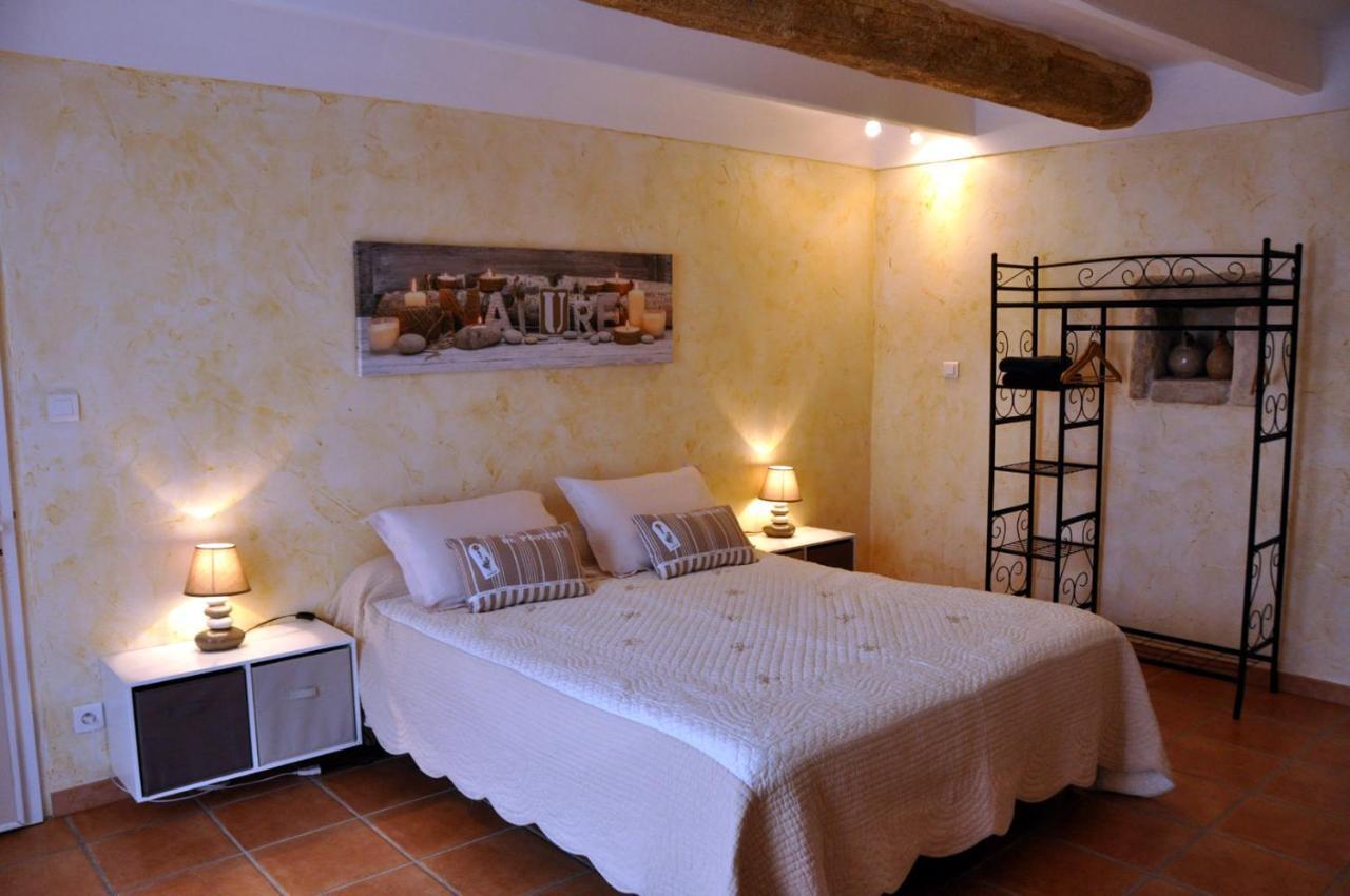Bed and Breakfast Le Mas Du Chat Cavaillon Exterior foto