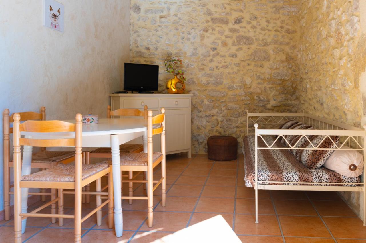 Bed and Breakfast Le Mas Du Chat Cavaillon Exterior foto