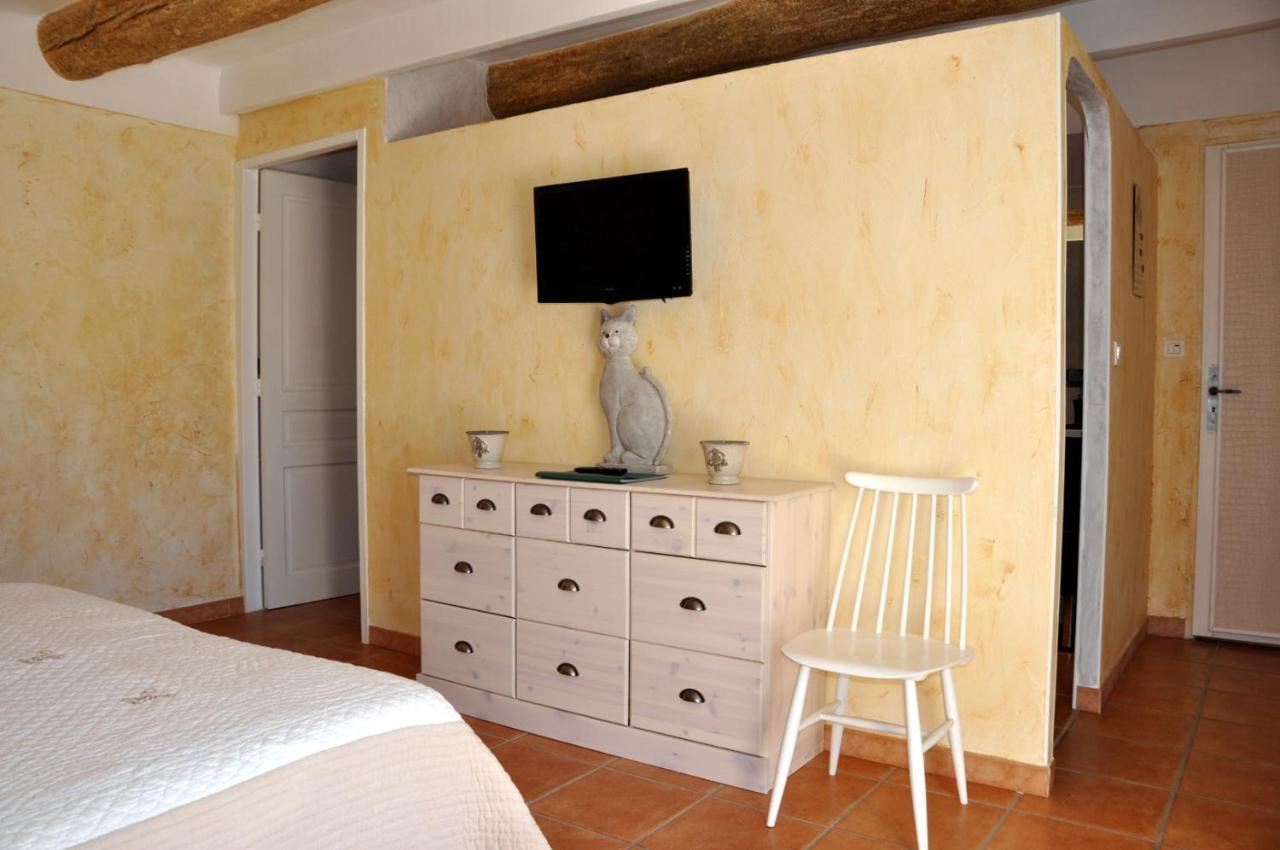 Bed and Breakfast Le Mas Du Chat Cavaillon Exterior foto