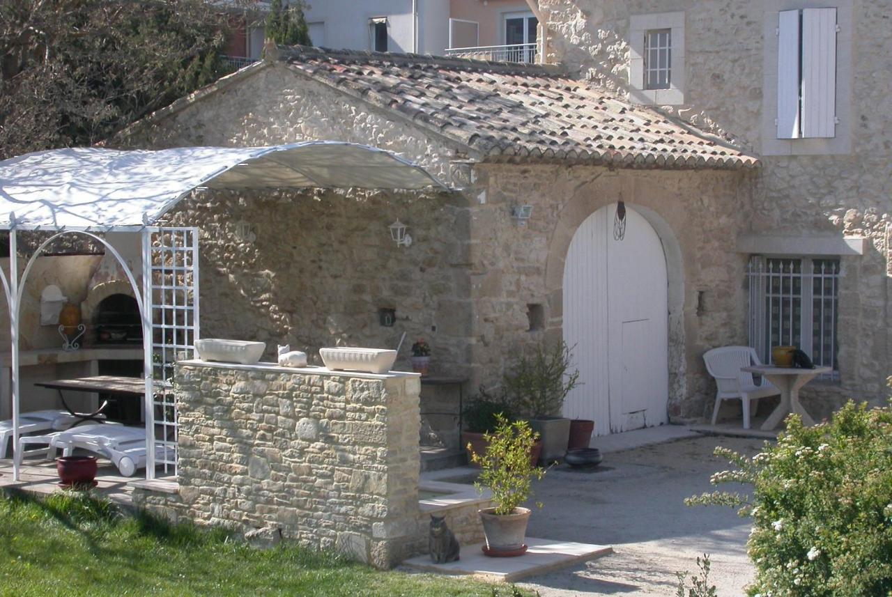 Bed and Breakfast Le Mas Du Chat Cavaillon Exterior foto